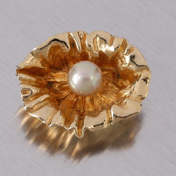 Oleg Cassini Jewelry - VTG c.1964 Oleg Cassini Gold Pearl Floral Brooch